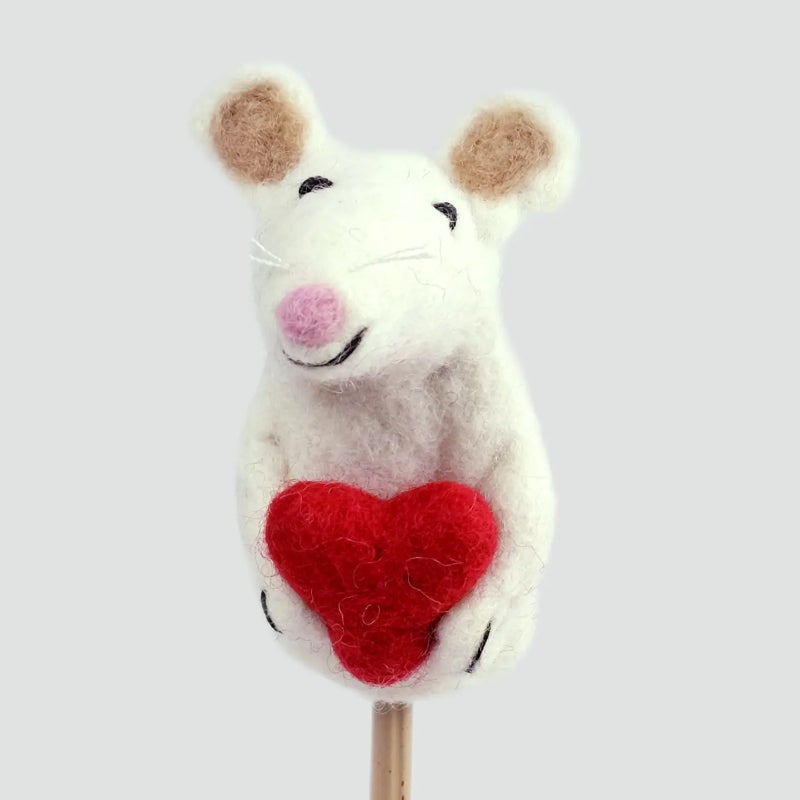 Felt Mouse with Heart Finger Puppet